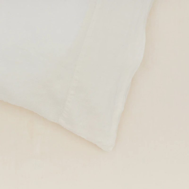 IVORY PILLOWCASE DETAIL1