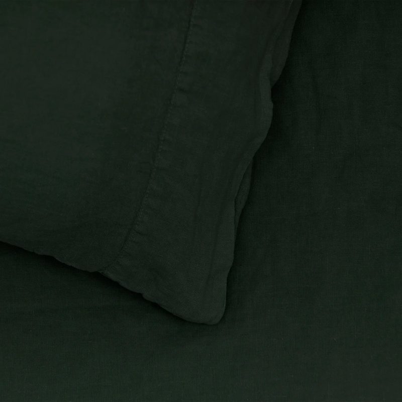 PINE PILLOWCASE DETAIL