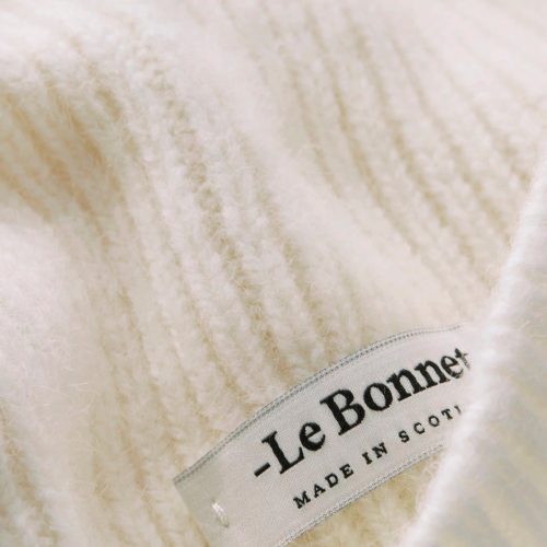 le bonnet scarf sca 008 snow detail 1800x1800 1