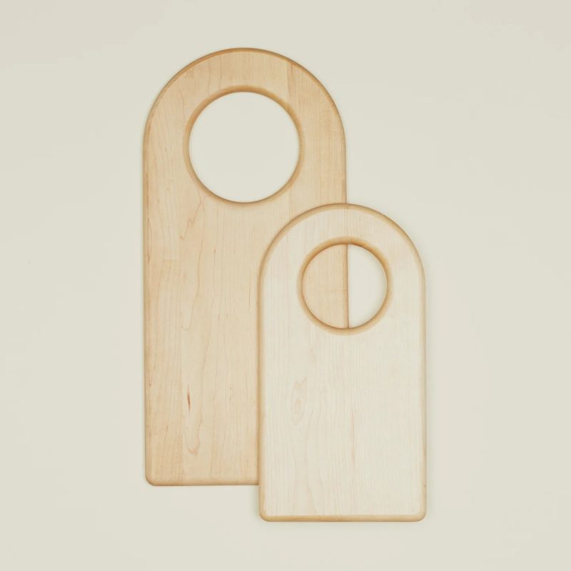 simple wood maple arch cutting board HNY.500.70.XXX .MPL 616ee2d8 0f58 4bf0 93b7 2f4ea59f235c.progressive