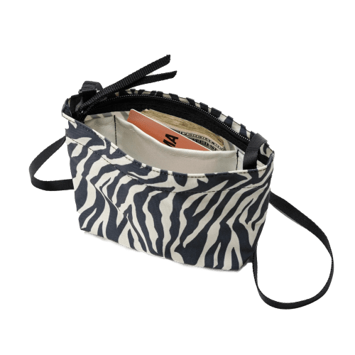 zipper pouch zebra 2